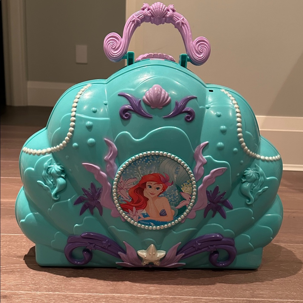 Disney Ariel Vanity Set - Picture 4 of 6